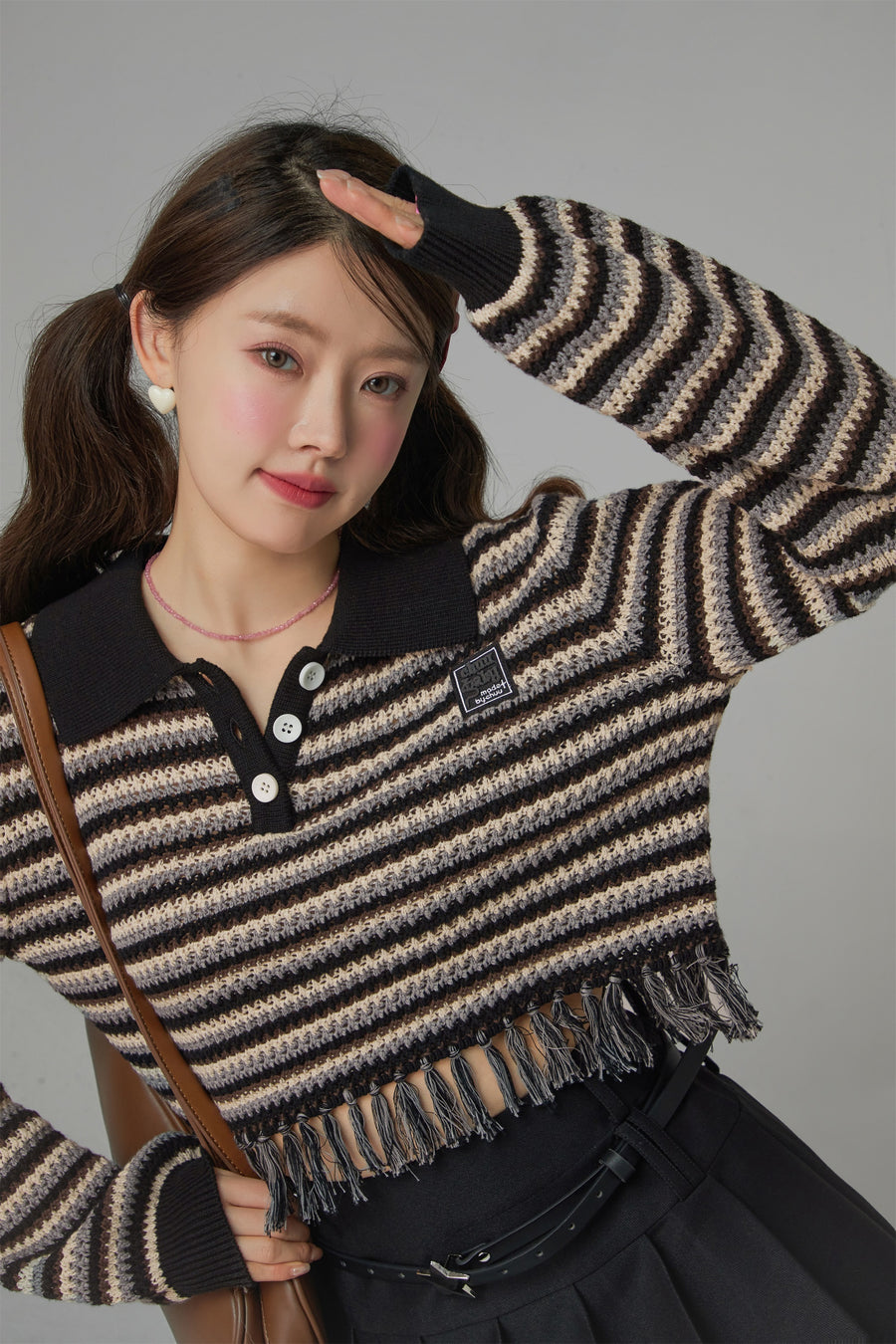 CHUU The Kiss Crochet Fringe Crop Sweater