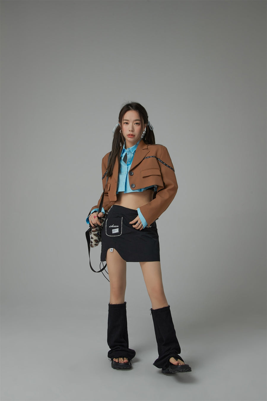 CHUU Two-Button Cropped Jacket