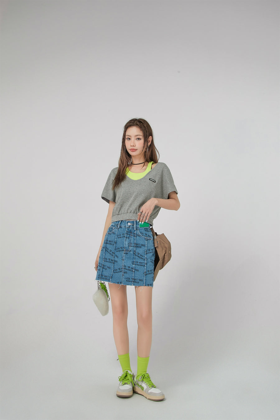 CHUU Two-Layer Crop Sport Top