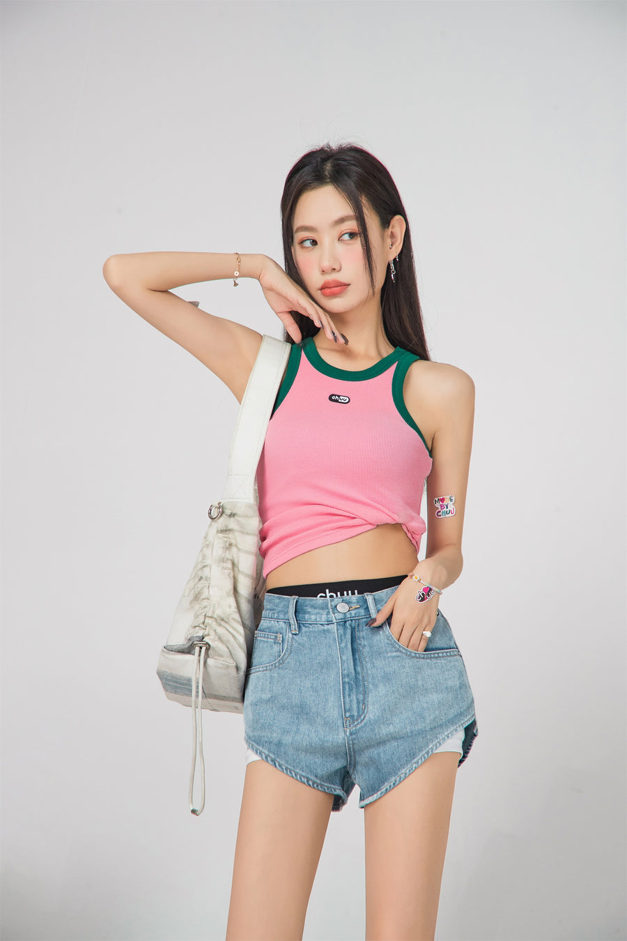 CHUU Color Matching Simple Logo Sleeveless Top