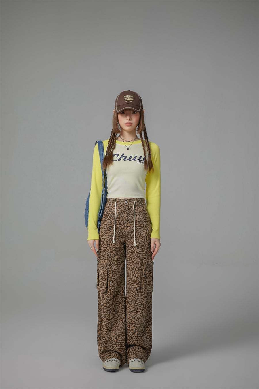 CHUU Leopard Pocket Denim Long Pants