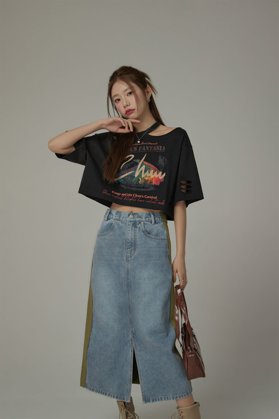 CHUU Chuu Carnival Slit Cropped T-Shirt