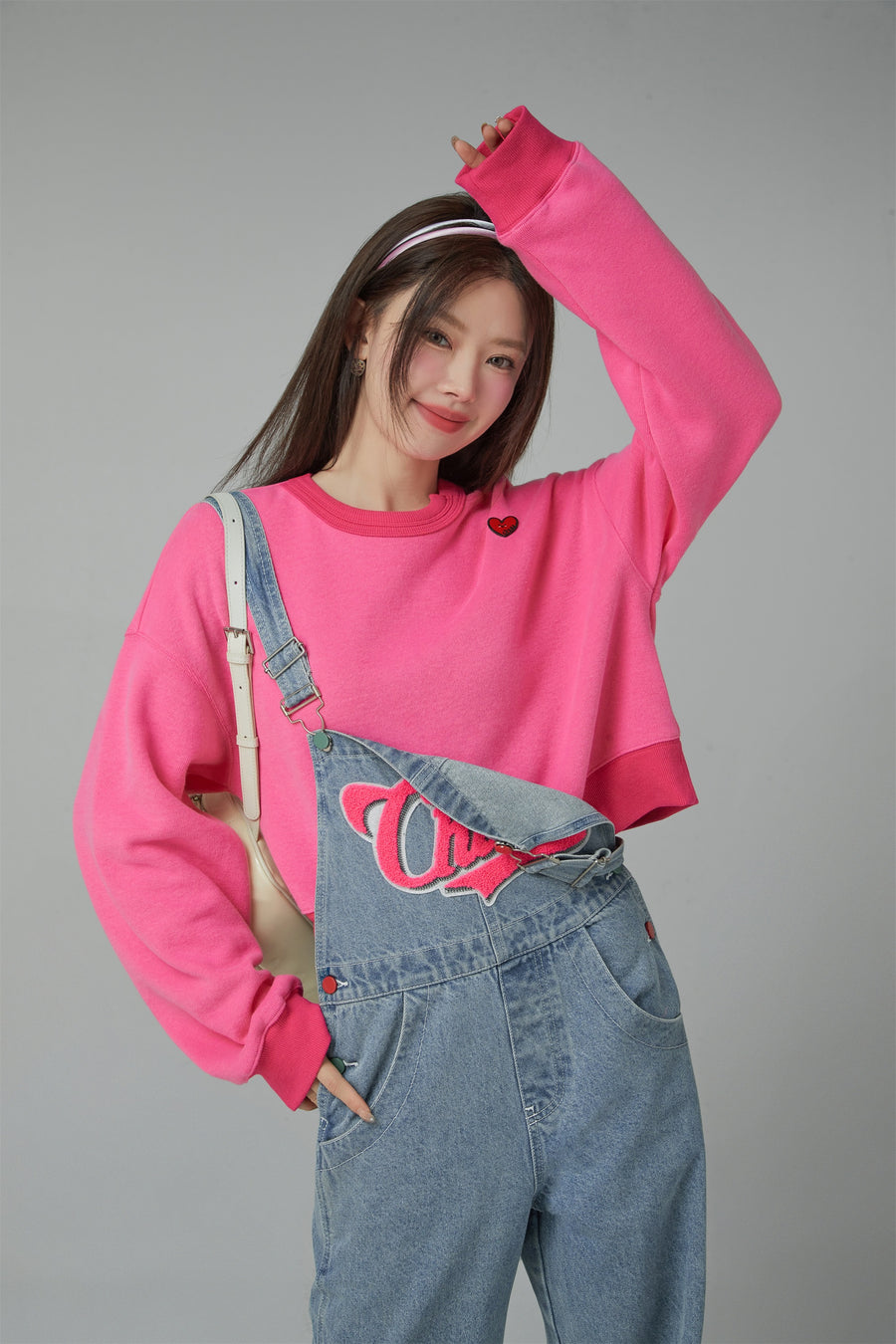 CHUU Class Is In Session Heart Logo Sweatshirt