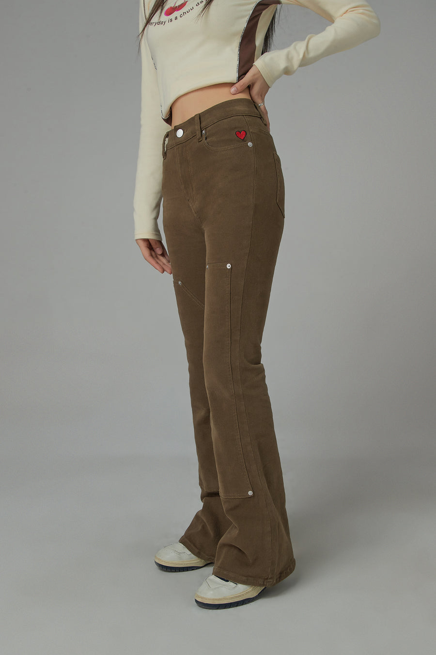 CHUU Better Than Ever Heart-Embroidered Bootcut Pants