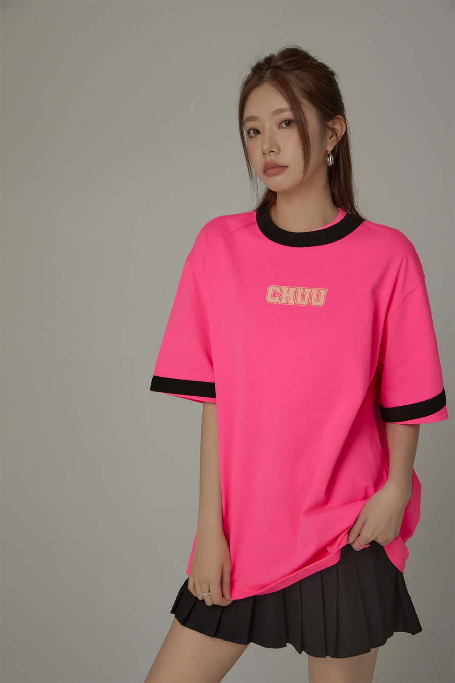 CHUU Chuu Color Matching Line Loose Fit T-Shirt