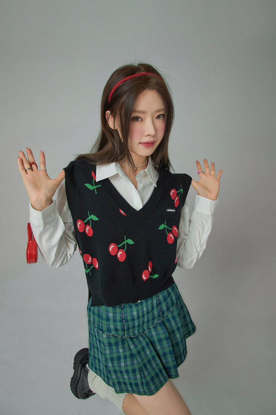 CHUU Cherry V-Neck Best Knit Sweater