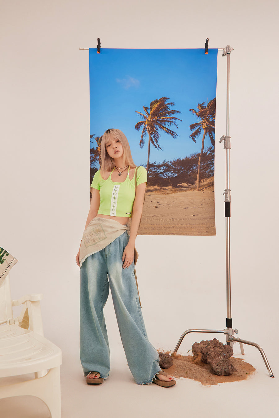 CHUU Double Layer Hook Crop Top