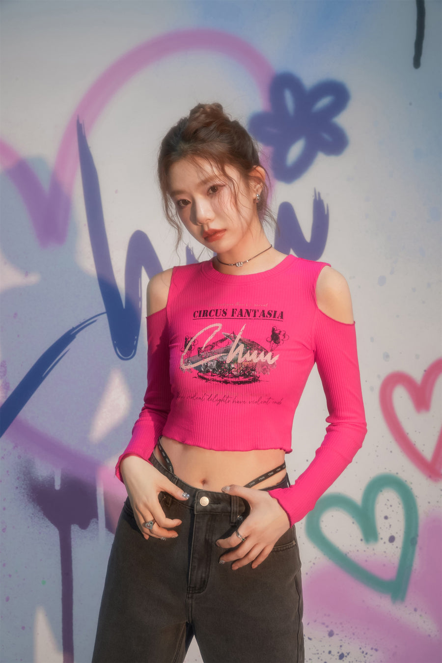 CHUU Chuu Circus Off-The-Shoulder Ribbed T-Shirt