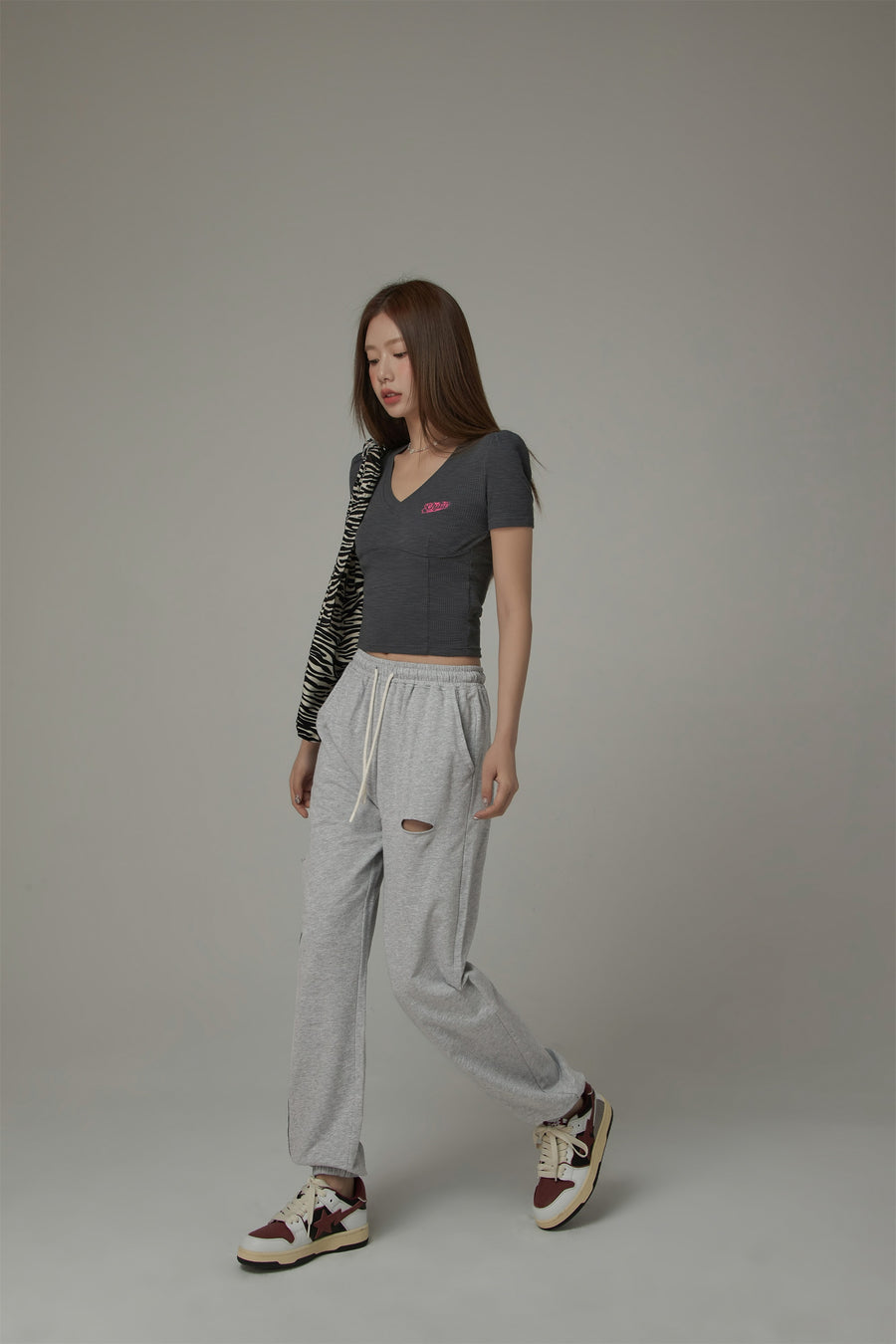 CHUU Distressed String Jogger Sweatpants