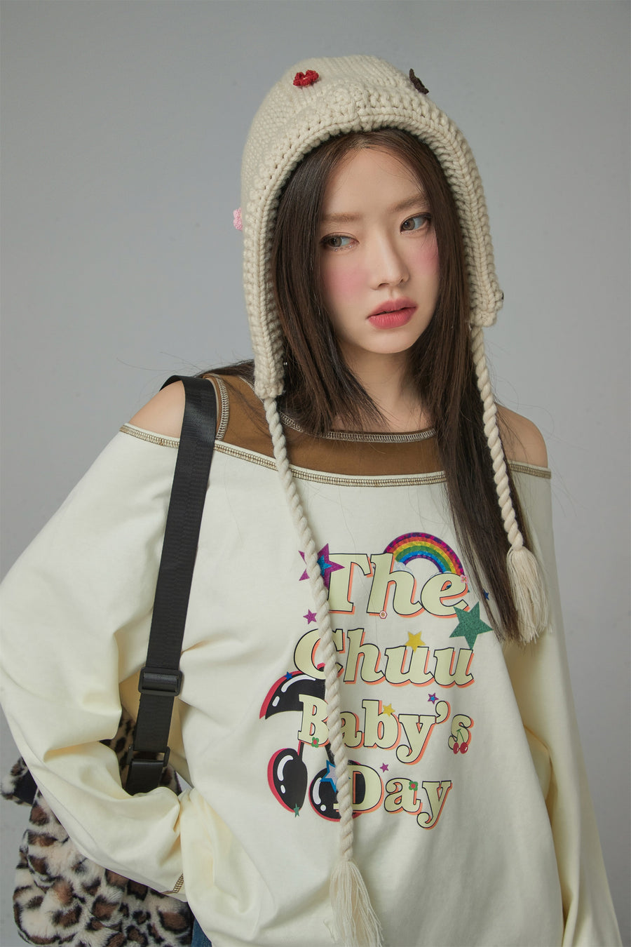 CHUU Lovely Flower String Beanie