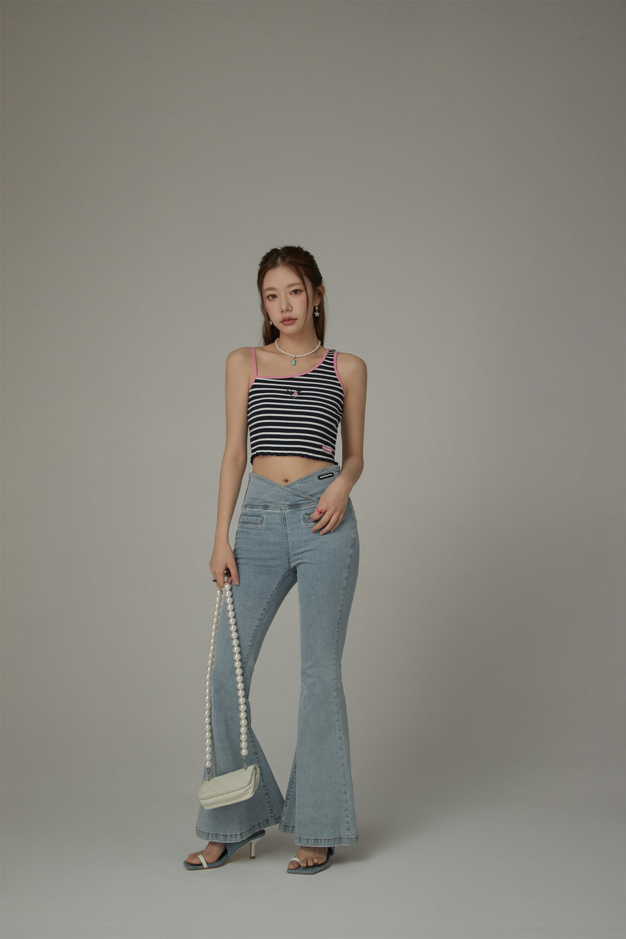 CHUU Unbalanced Striped Sleeveless Crop Top