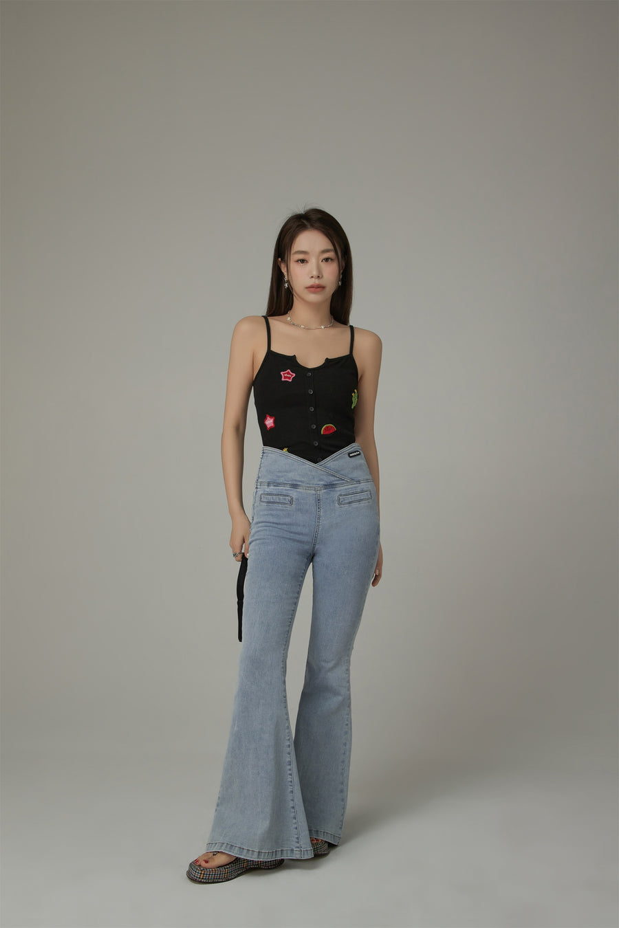 CHUU Embroidered Ribbed Top