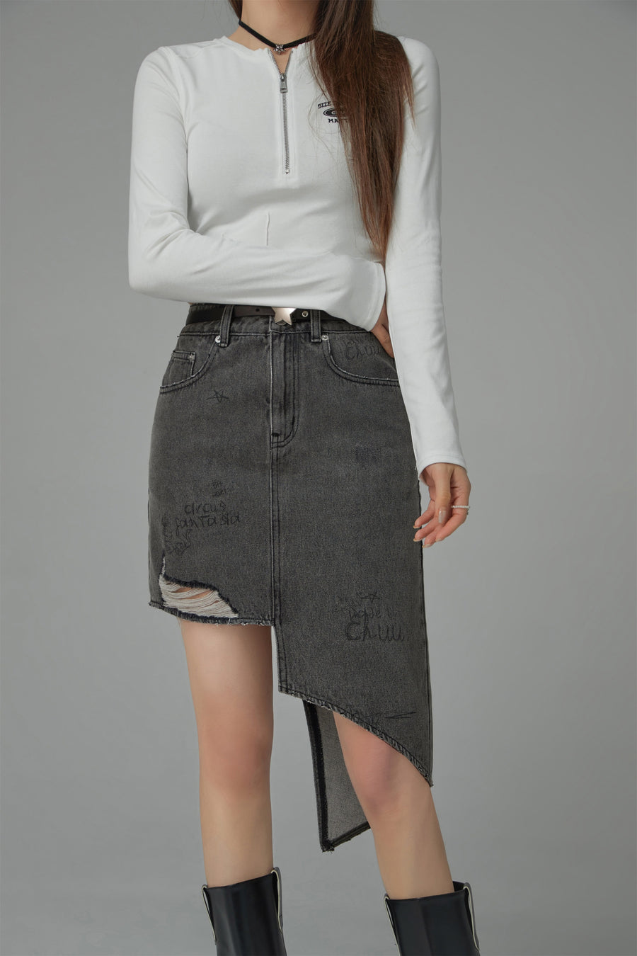 CHUU Unbalanced Denim Skirt