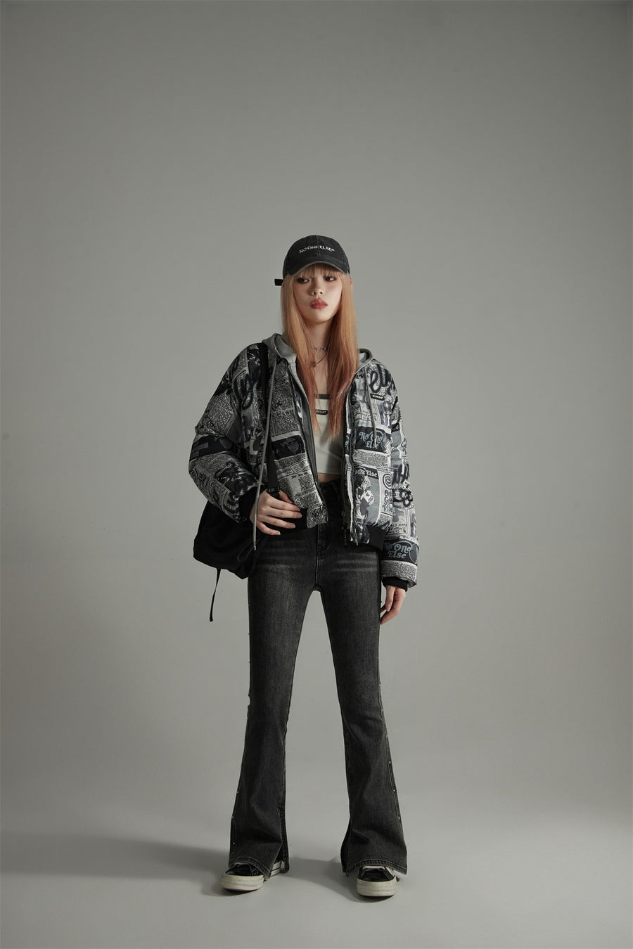 CHUU Newspaper Collage Padded Crop Jacket