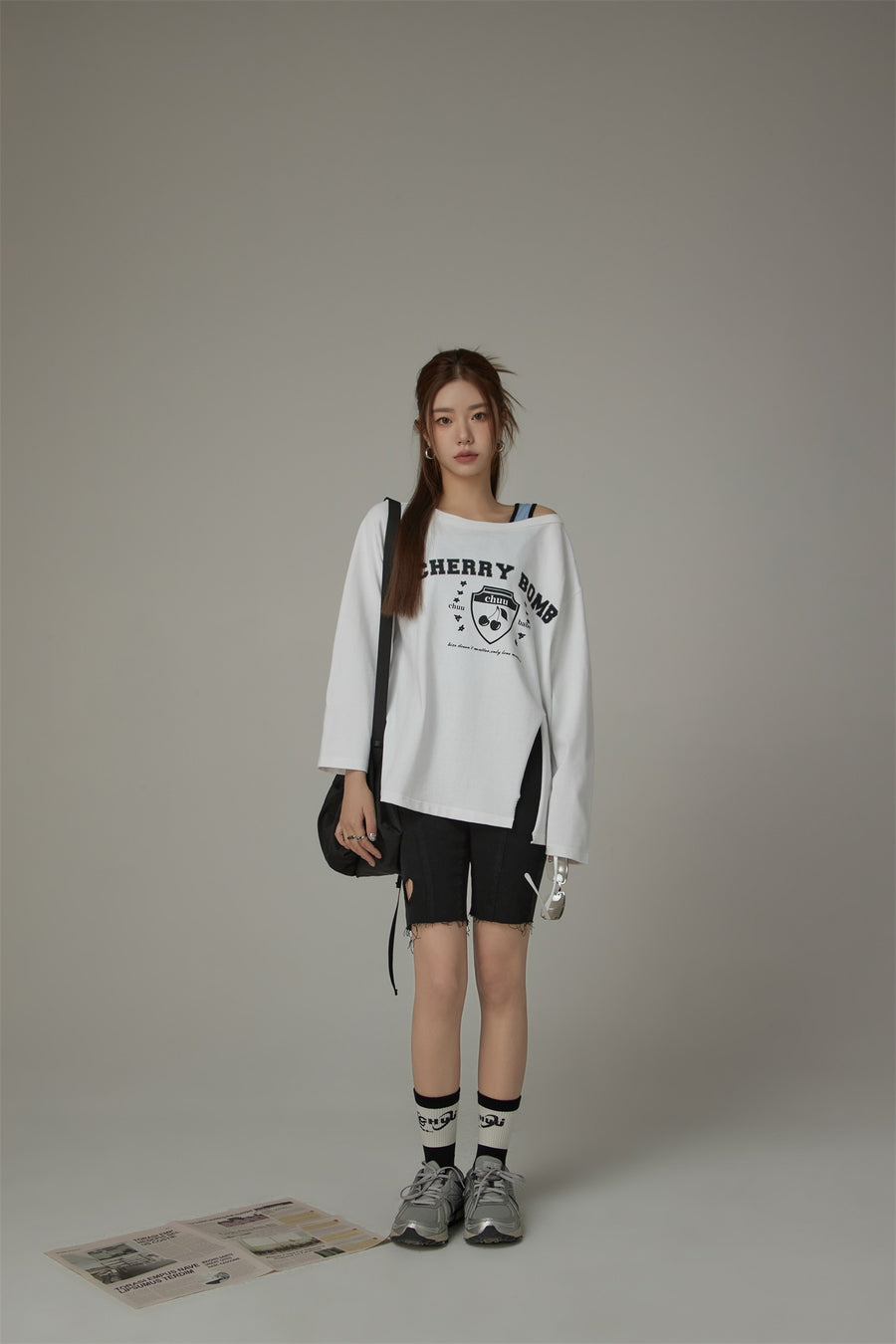 CHUU Cherry Bomb Split Loose Fit T-Shirt