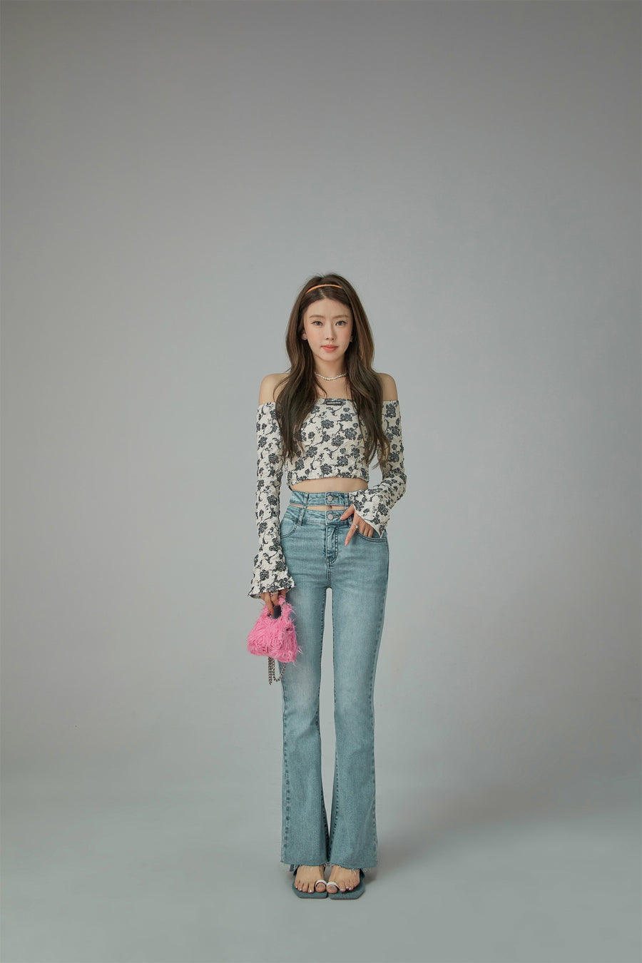 CHUU High Waist Slit Flare Washed Jeans