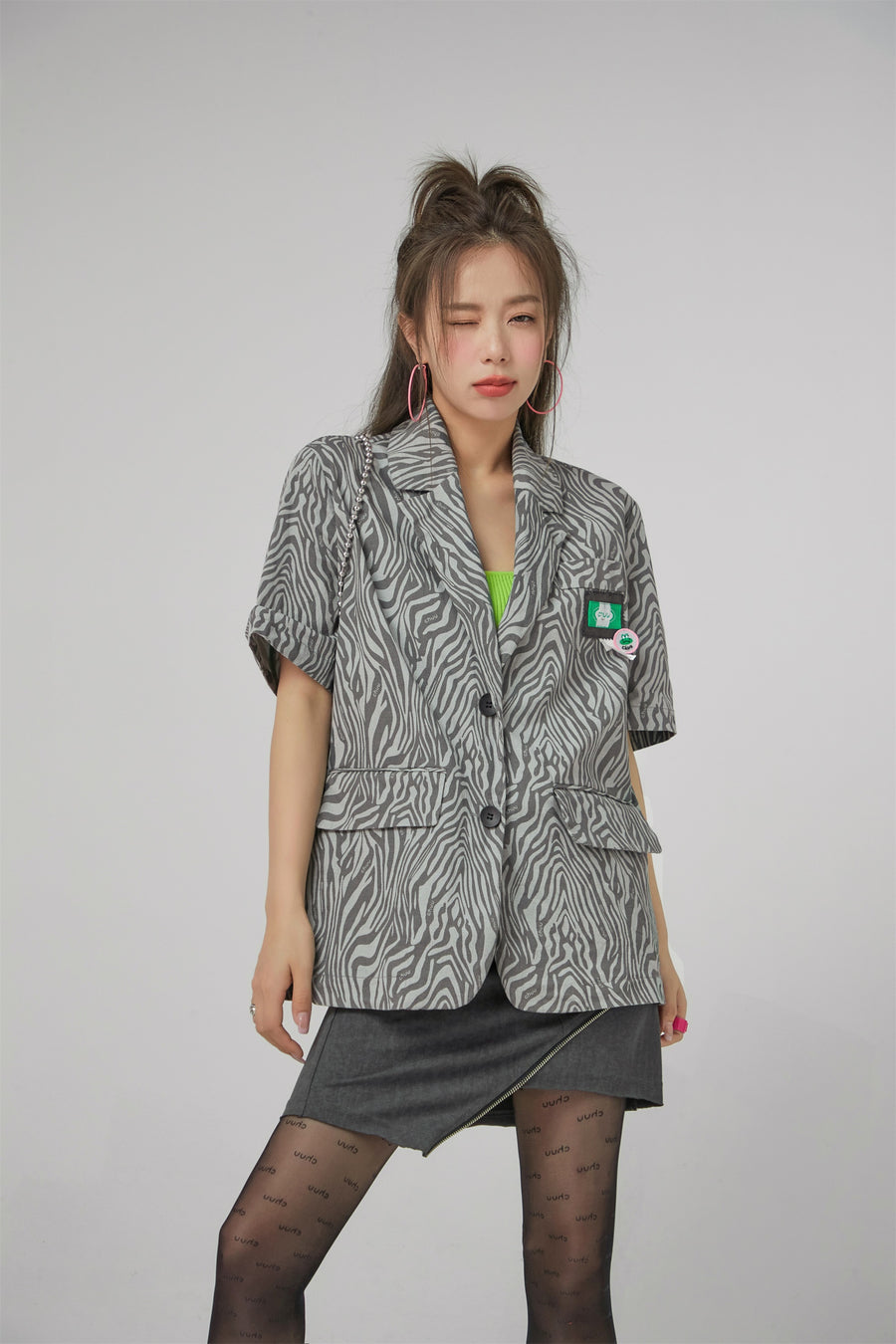 CHUU Zebra Short-Sleeve Blazer Jacket