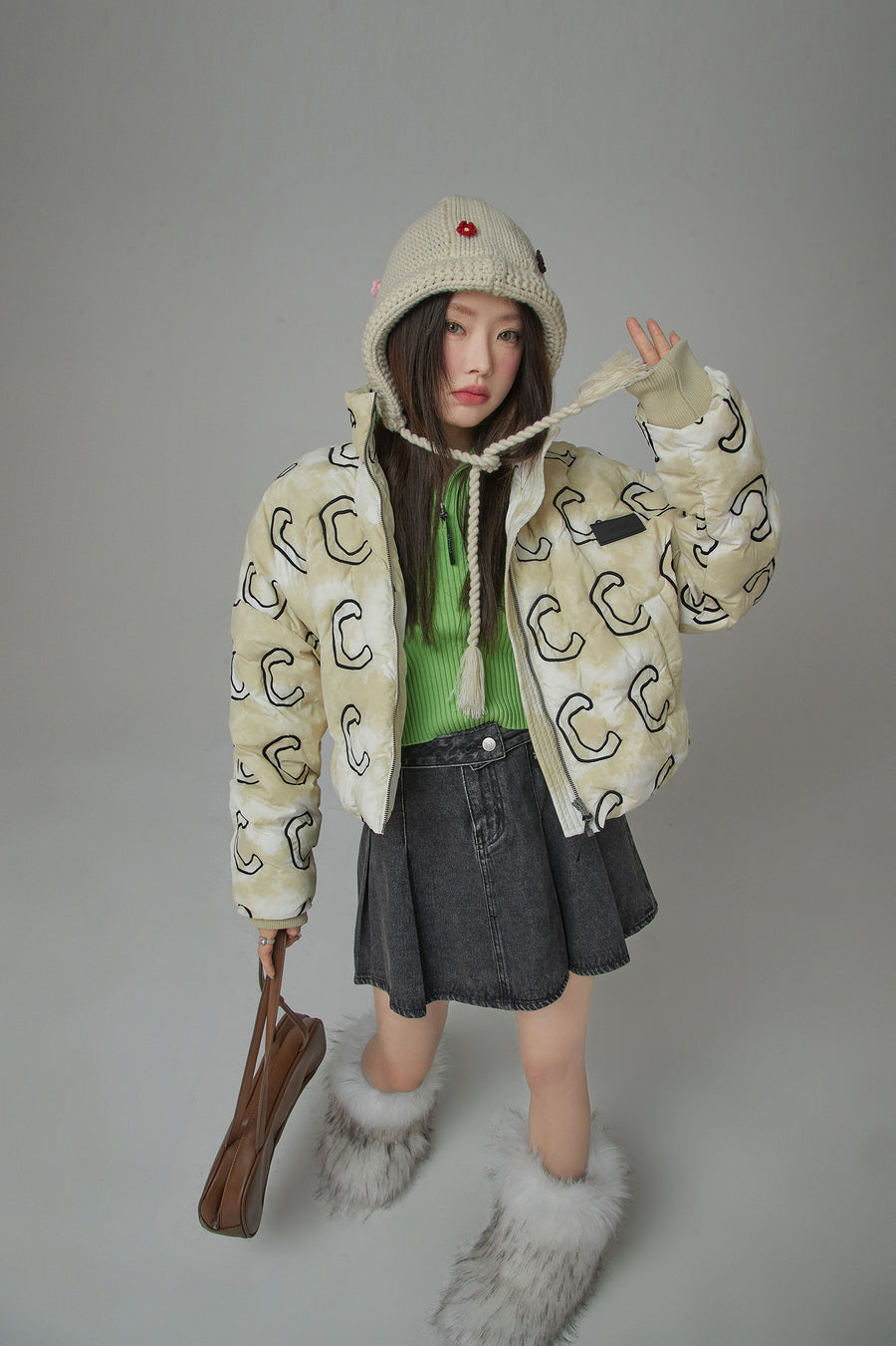 CHUU You See Me Overfit Duck Down Padding Jacket