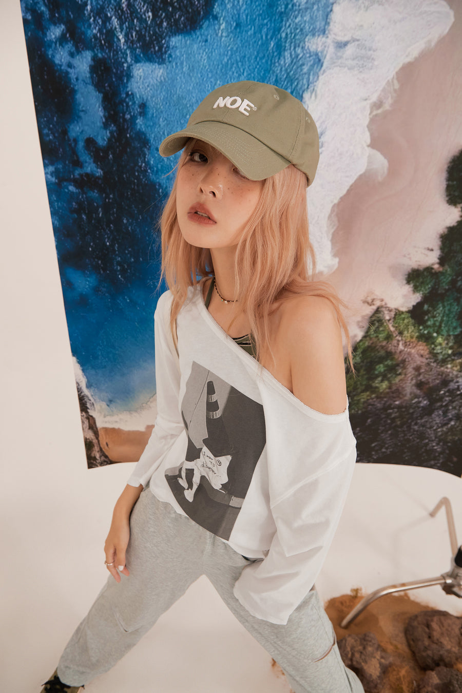 CHUU Disappear In A Cone Loosefit T-Shirt