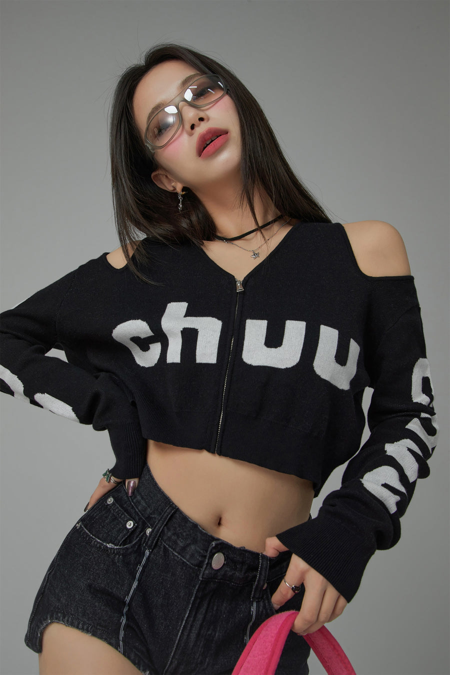 CHUU Shoulder Cut Out Crop Zip-Up