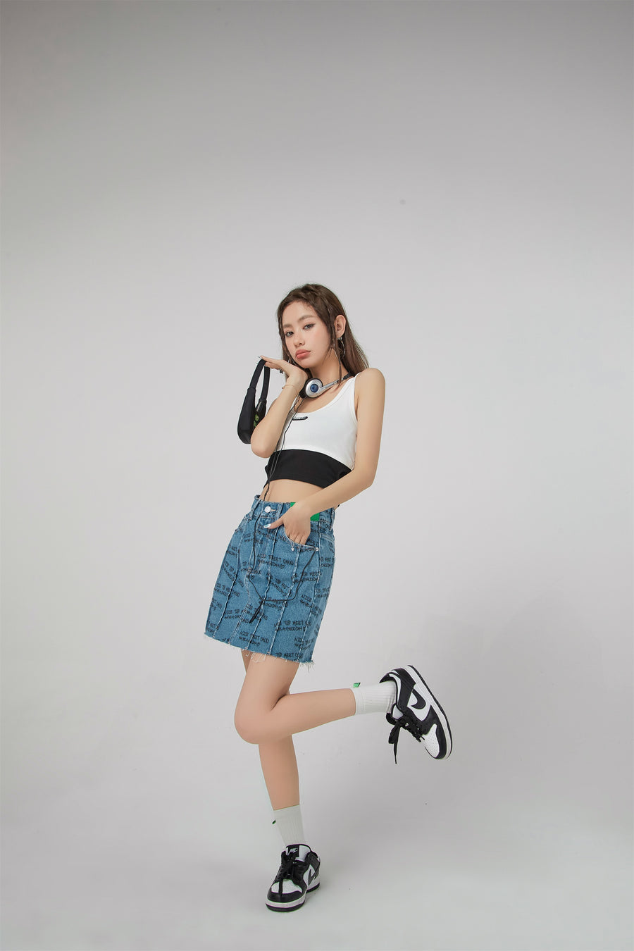 CHUU Nice To Meet Chuu Print Denim Skirt