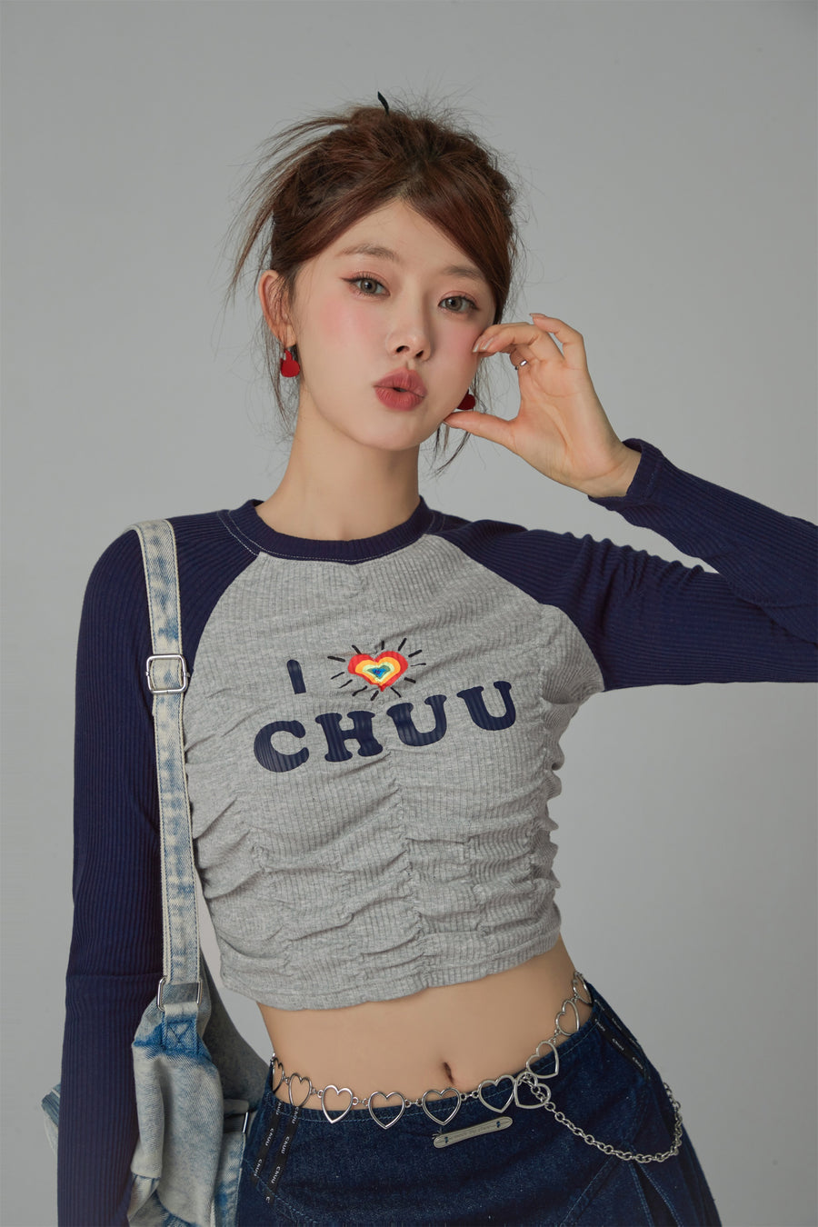 CHUU I Love Chuu Raglan Cropped Shirring T-Shirt