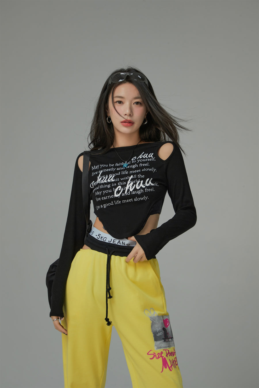 CHUU Shoulder Cut Outs Cropped T-Shirt