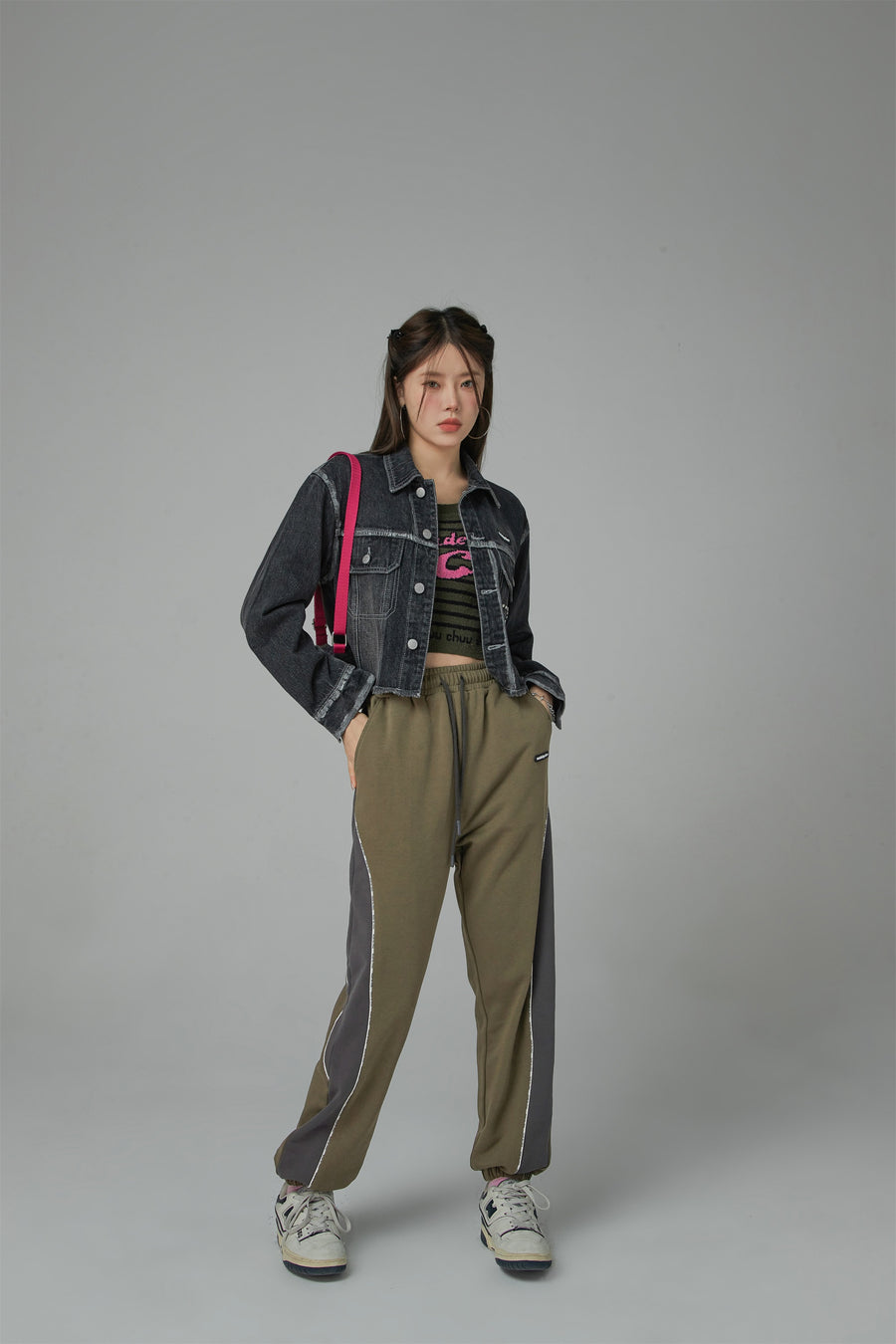 CHUU Contrast Colors Jogger Pants