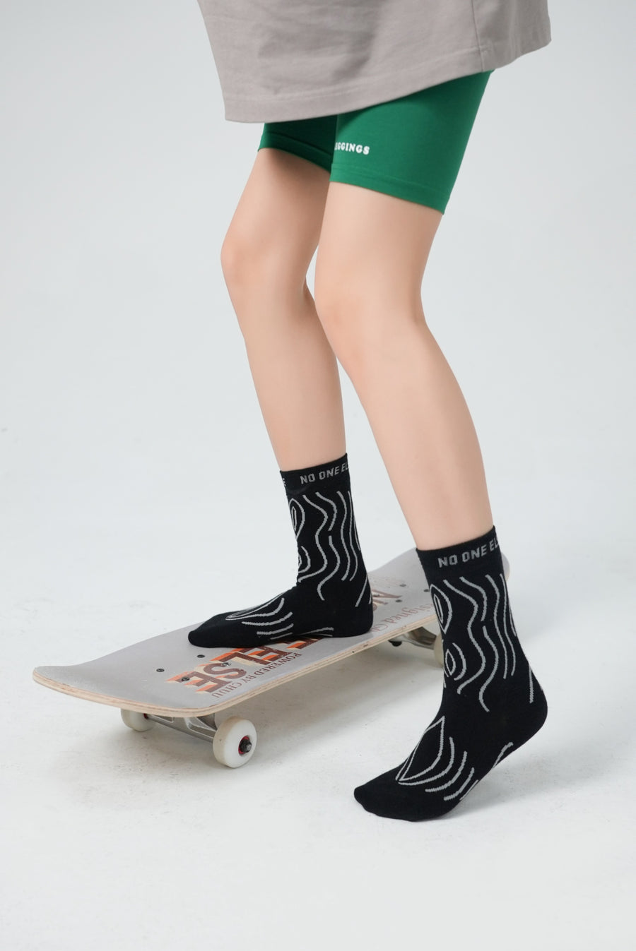 CHUU Wavy Lines Ankle Socks