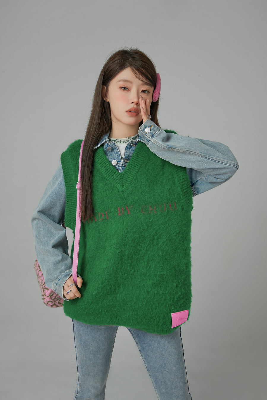 CHUU My Energy Is Right V-Neck Loose Fit Vest