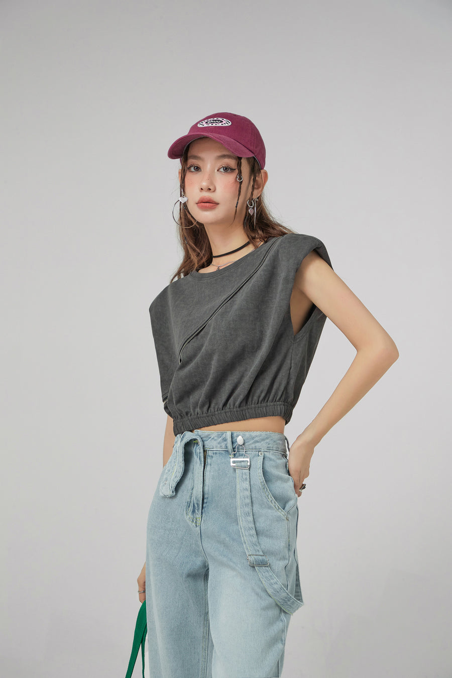 CHUU Shoulder Pad Zipper Detail Sleeveless Top