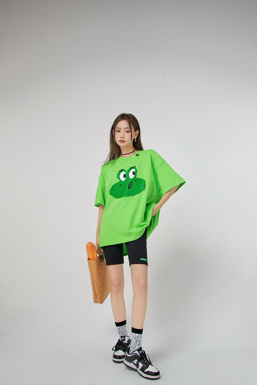 CHUU Frog With Moods Damage T-Shirt