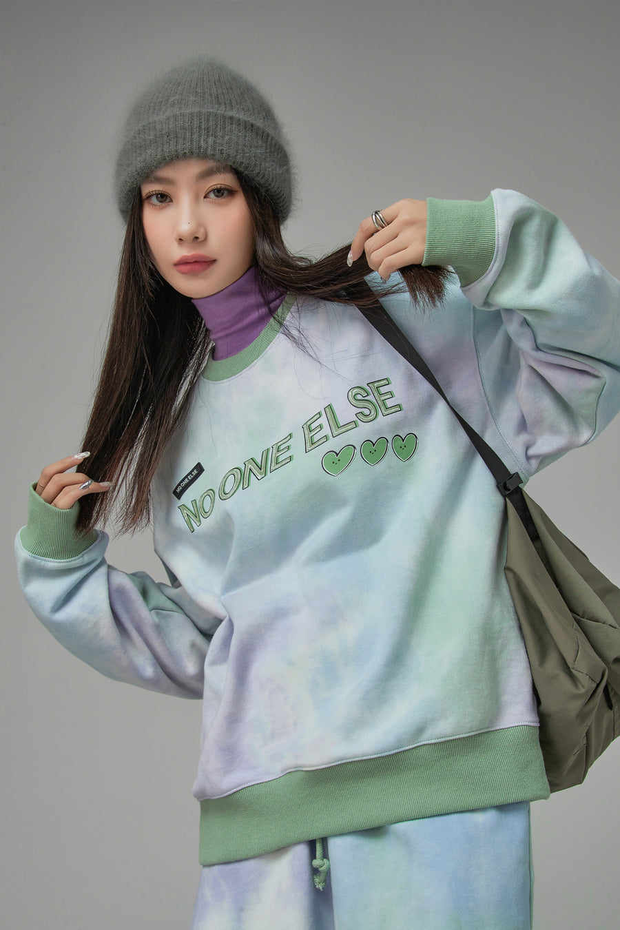 CHUU Straight To The Point Sweatshirt