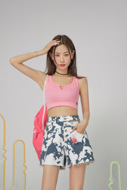 Cute Neckline Crop Sleeveless Top