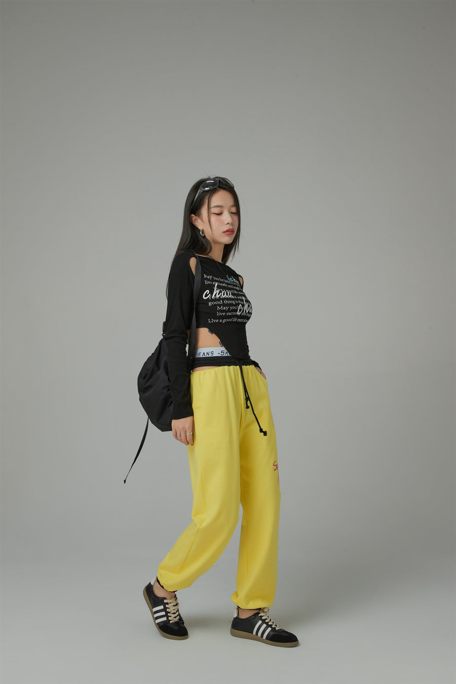 CHUU Shoulder Cut Outs Cropped T-Shirt