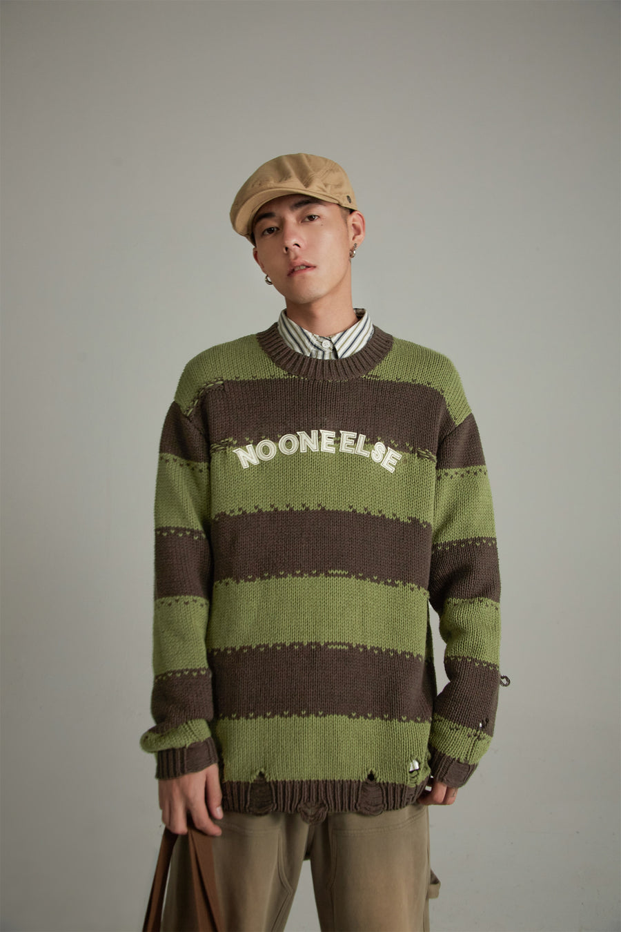 CHUU Green Striped Knit Sweatshirt