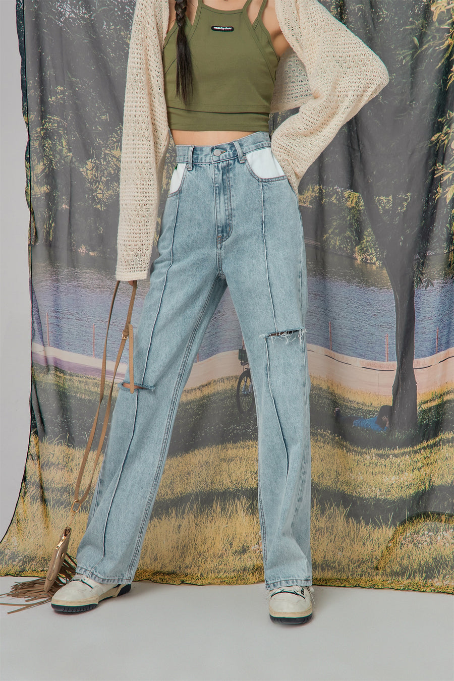 CHUU Cut-Off Bootcut Jeans