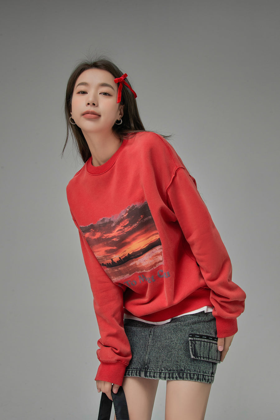 CHUU Painting Sunset Sweatshirt