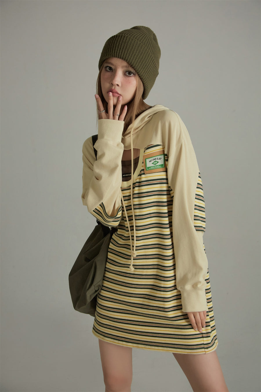 CHUU Loose Striped Hoodie Dress