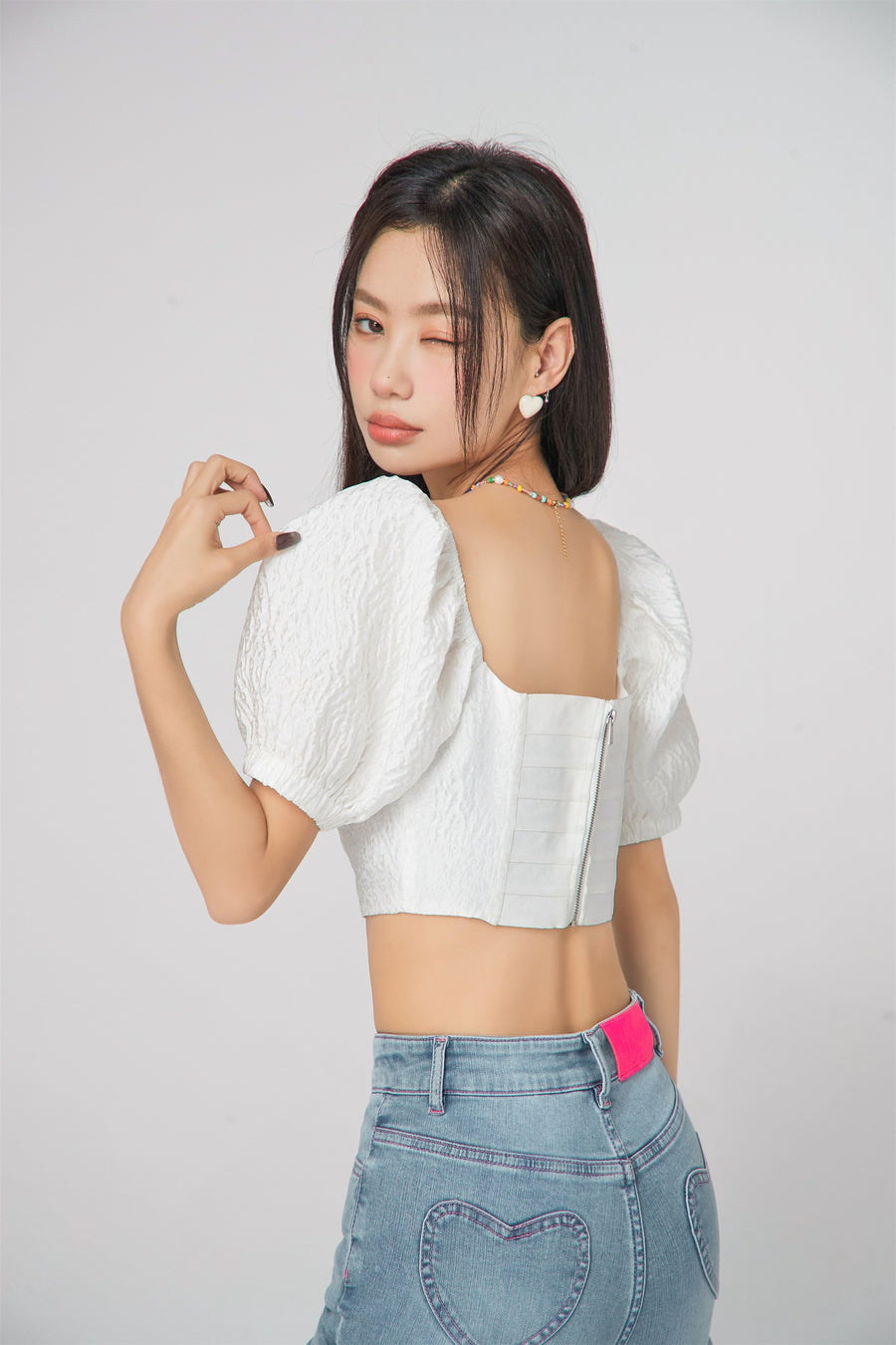 CHUU Square Puff Sleeve Cropped Blouse