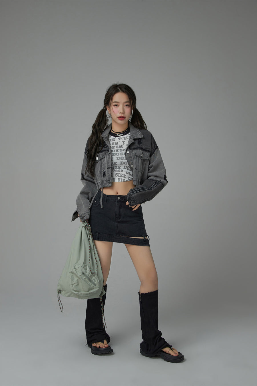 CHUU Slit Denim Skirt