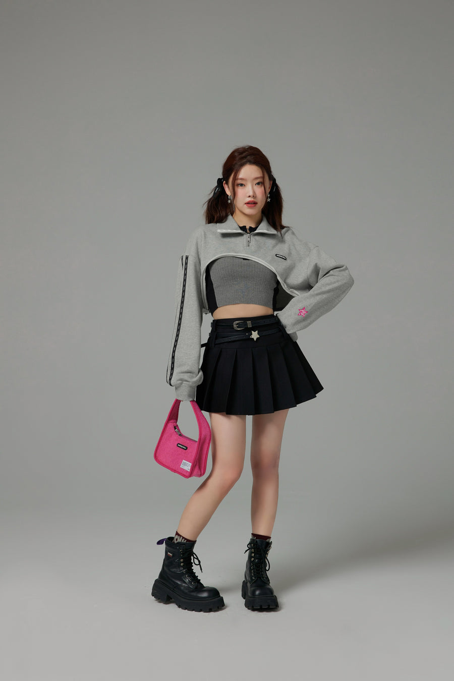 CHUU Playing It Cool Maxi Crop Half Zip-Up Sweatshirt