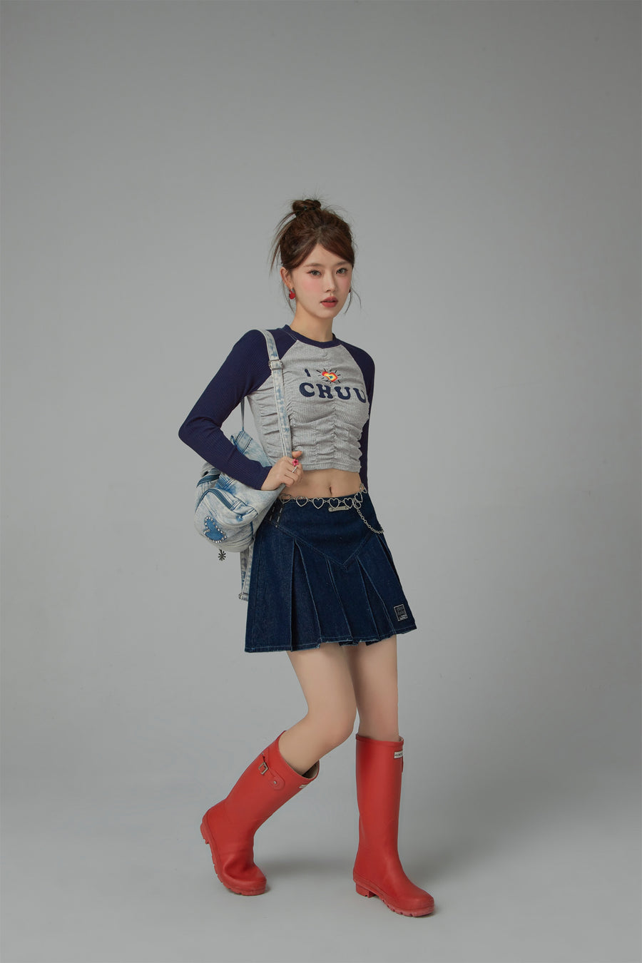 CHUU I Love Chuu Raglan Cropped Shirring T-Shirt