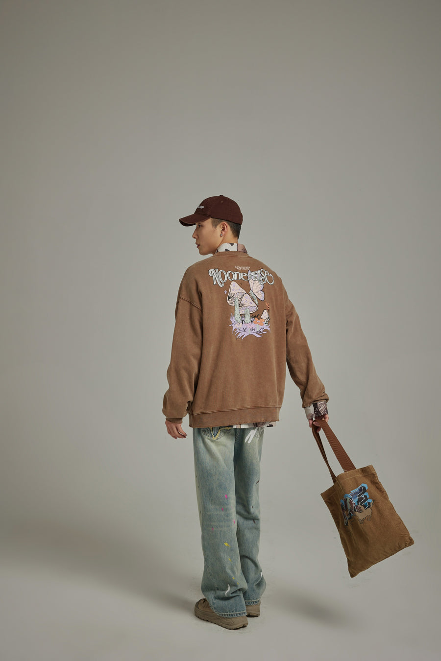 CHUU Look For The Mushrooms Sweatshirt