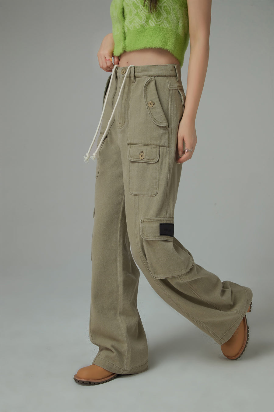 CHUU I Spy High-Waisted Cargo Pants