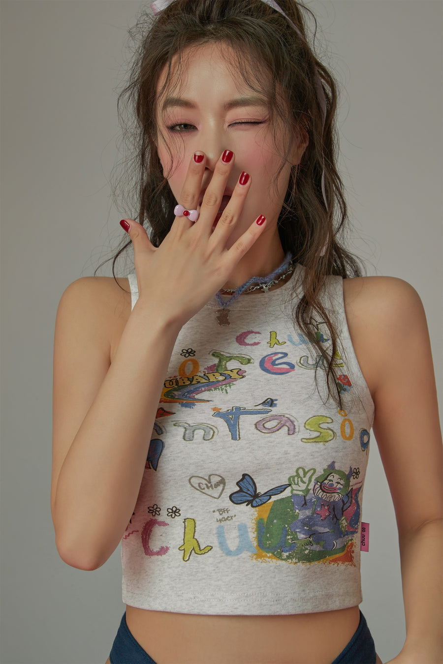 CHUU Circus Printed Sleeveless Crop Top