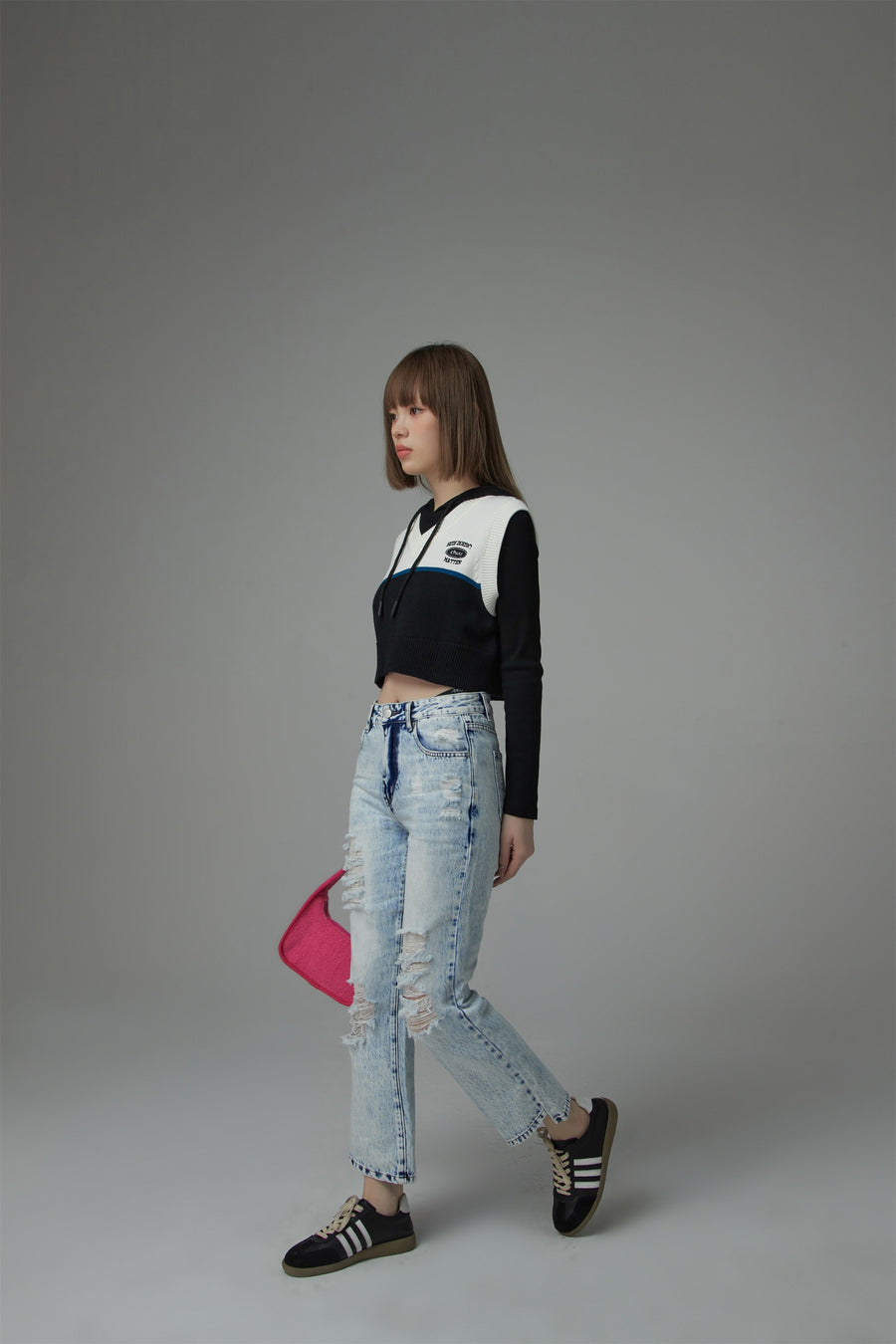 CHUU Unbalanced Hem Distressed Denim Jeans