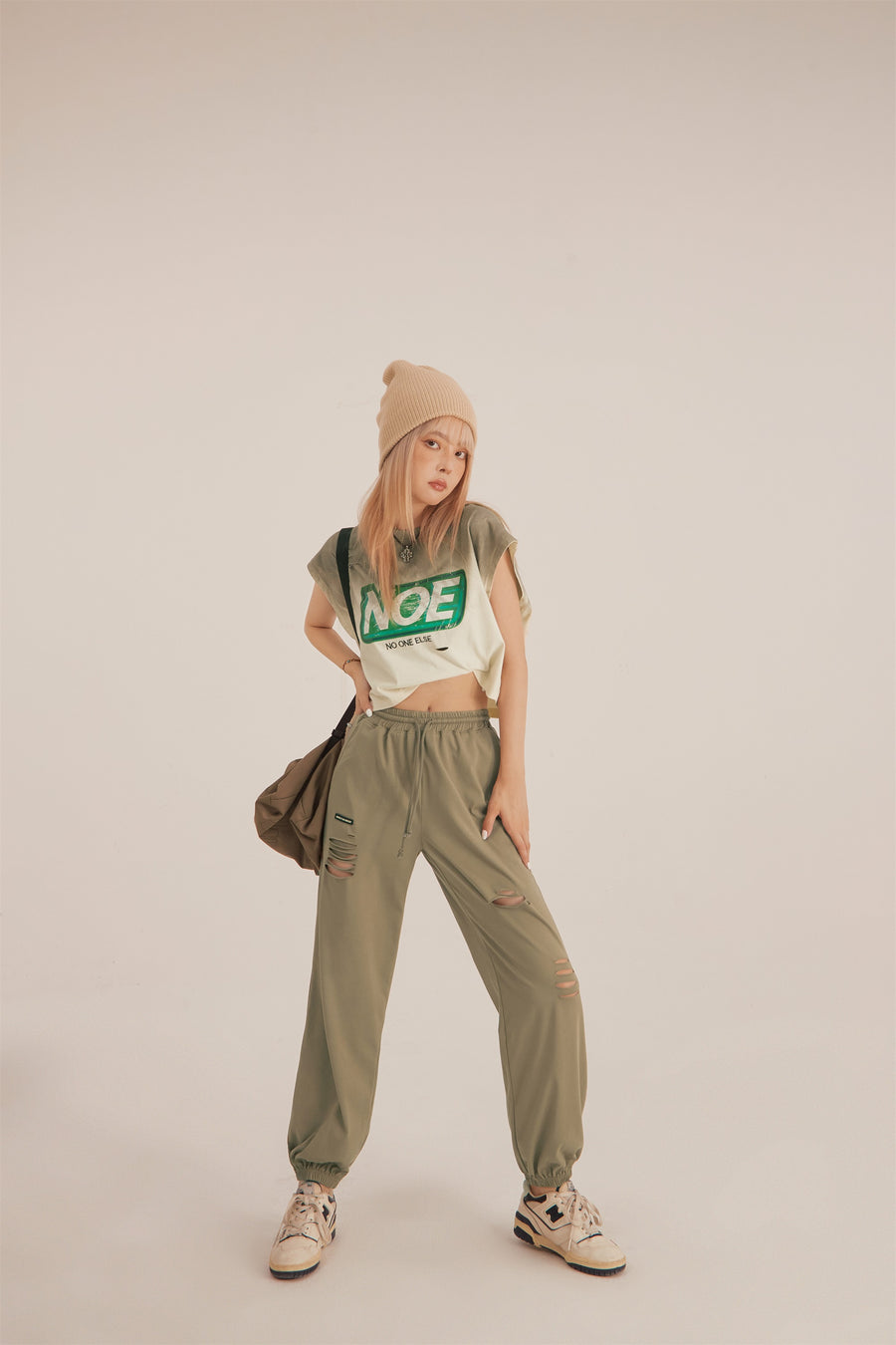 CHUU Ripped Damaged Jogger Pants