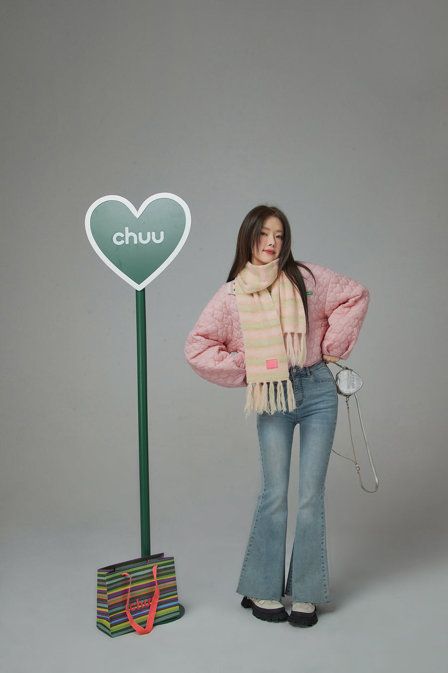 CHUU Heart Quilted V-Neck Anorak