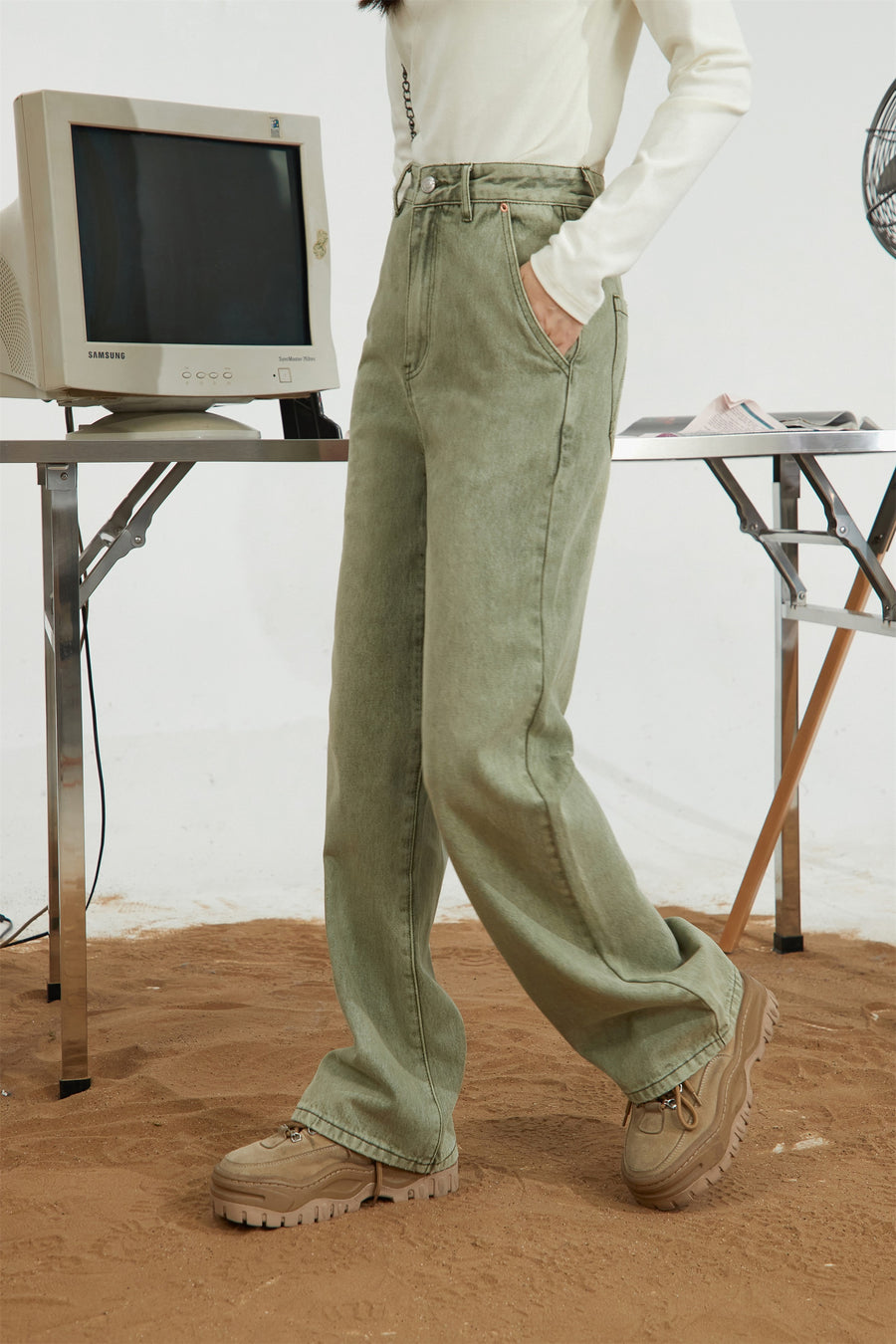 CHUU High-Waisted Denim Pants